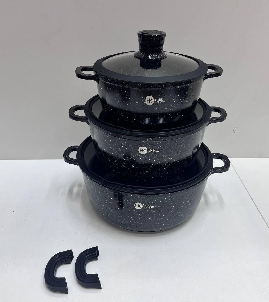 Set of round pots with silicone lids HK 325